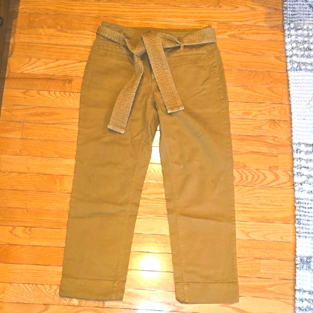 NWT, LOFT Cropped Belted Colored Jeans, Size 4